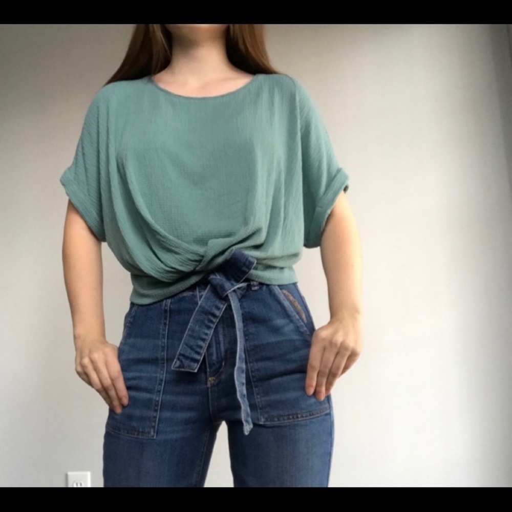 DYNAMITE | Short Sleeve Pleated Top